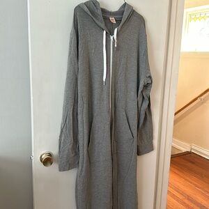 Grey baggy smash Tess hooded long sleeve  jumper with front pockets